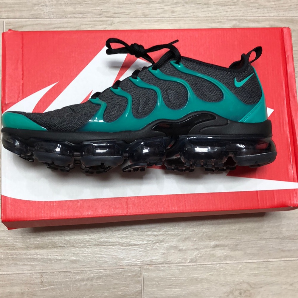 Nike air vapor Max plus size 12